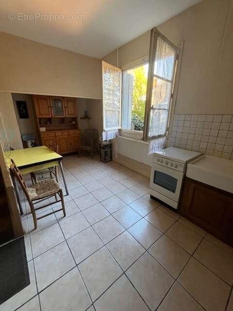 Maison de bourg avec terrasse - photo 5
