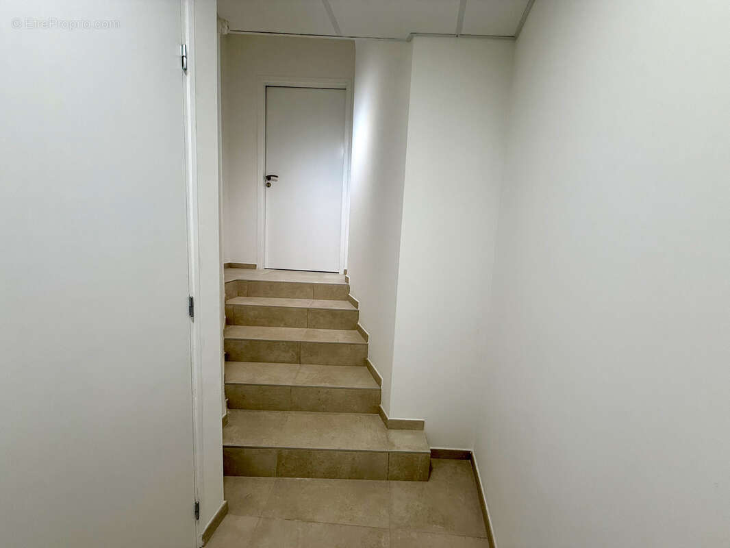 Appartement à SUZE-LA-ROUSSE