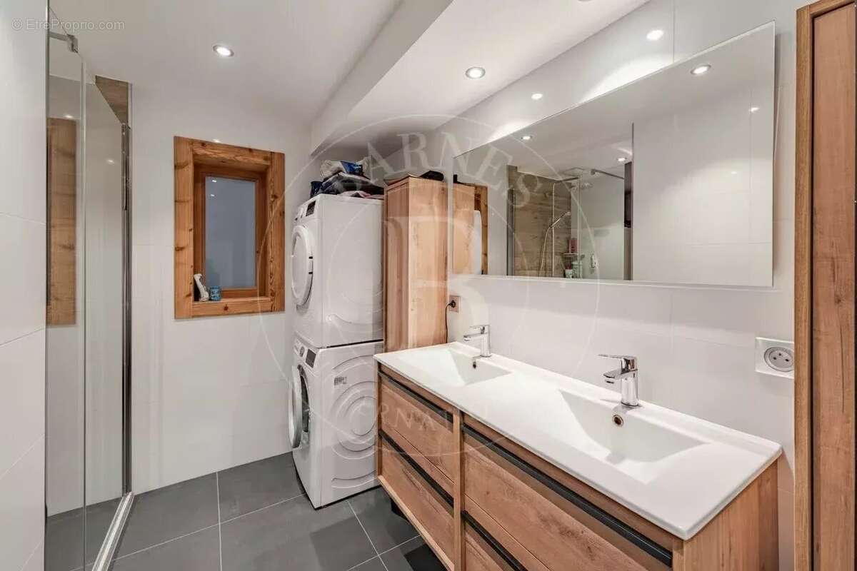 Appartement à LES ALLUES