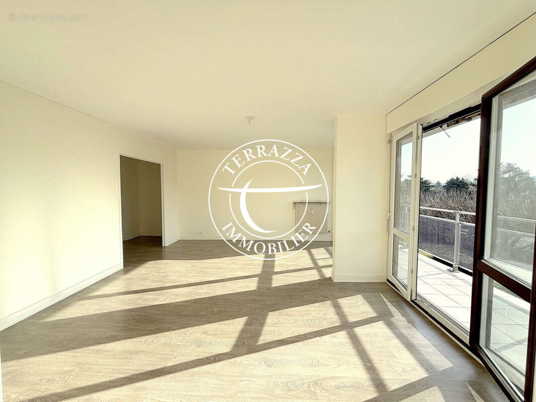 Appartement à LOUVECIENNES