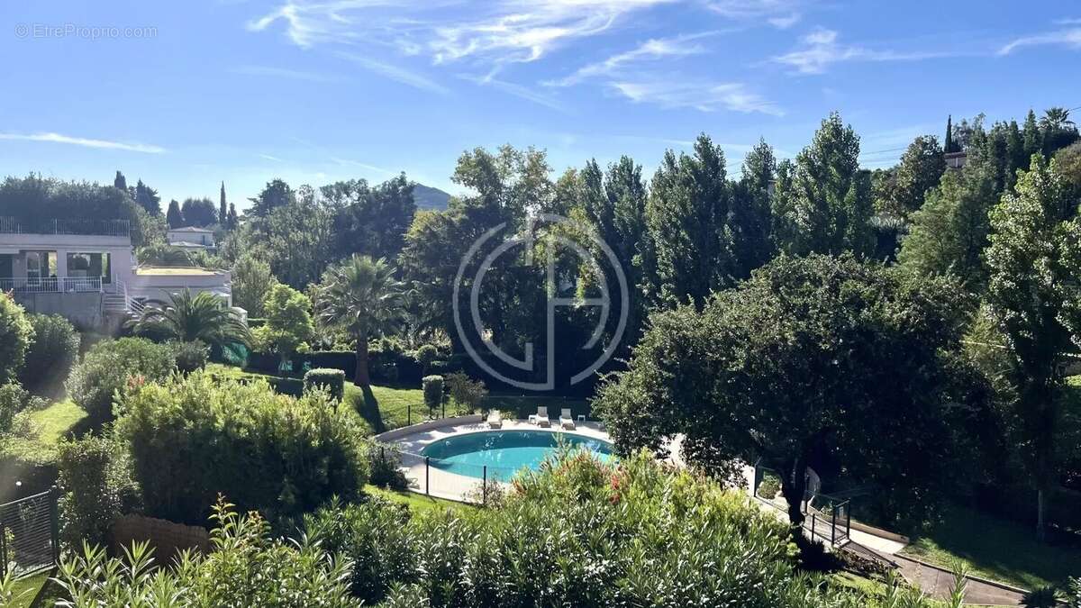 Appartement à MANDELIEU-LA-NAPOULE