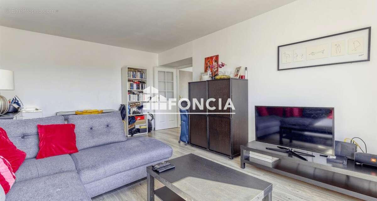 Appartement à ISSY-LES-MOULINEAUX