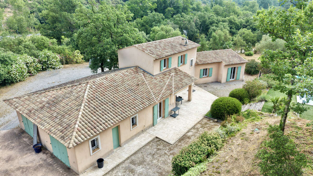 Maison à PLAN-DE-LA-TOUR