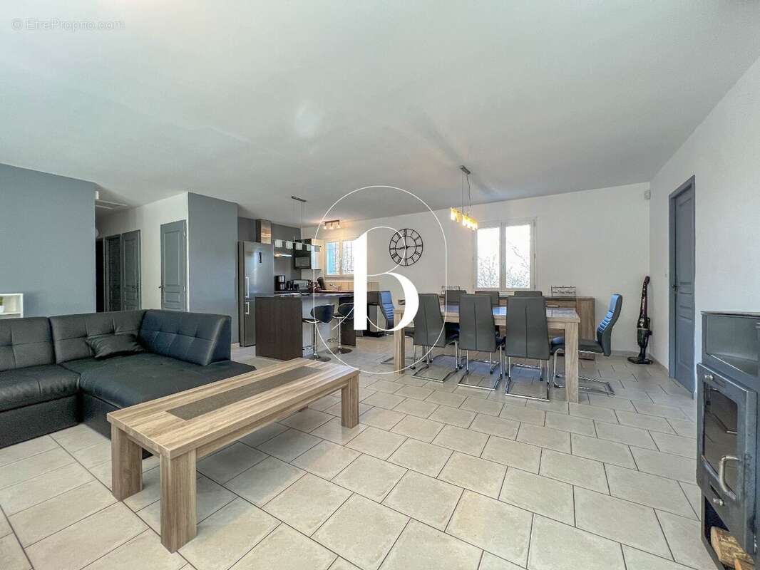 Maison à GOUDARGUES