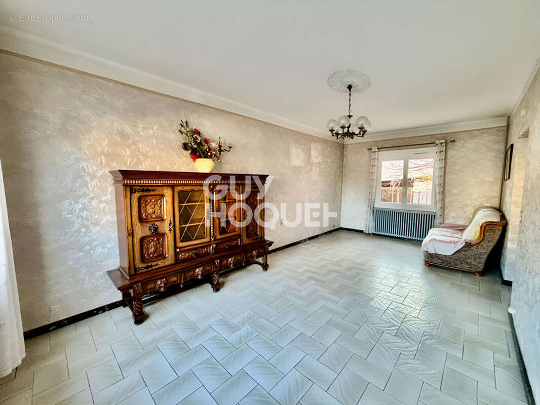 Maison à VAULX-EN-VELIN