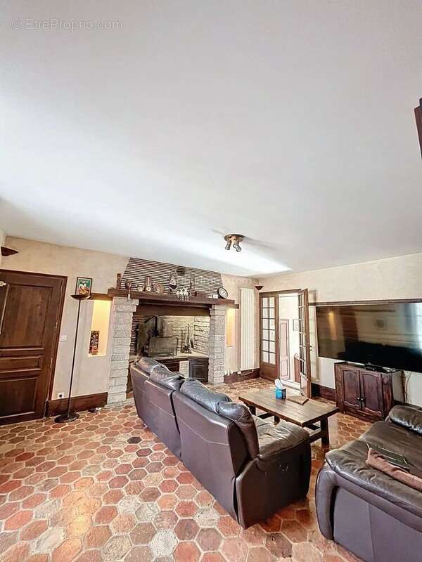 Maison à CHAILLY-EN-BIERE