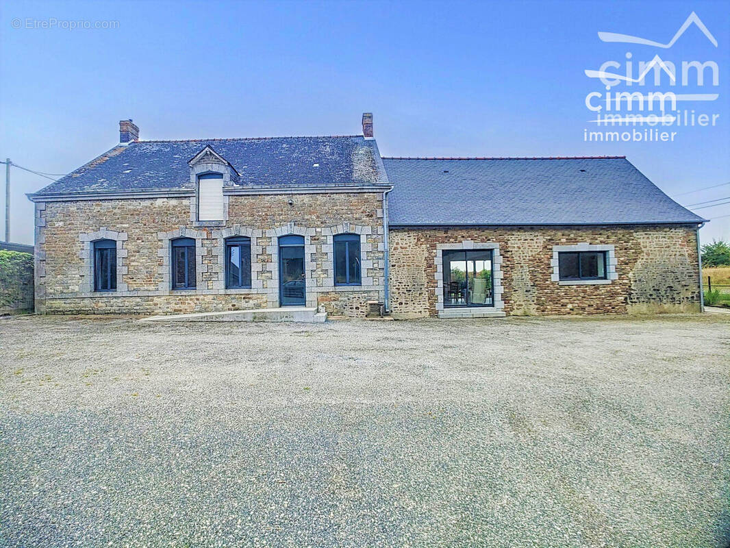 Maison à MARTIGNE-FERCHAUD