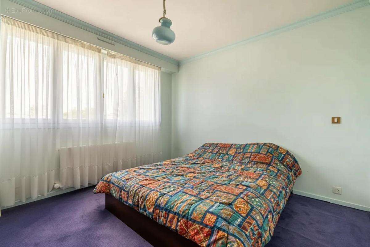 Maison de 9 pièces de 450 m² à Noisy-le-Sec - photo 6