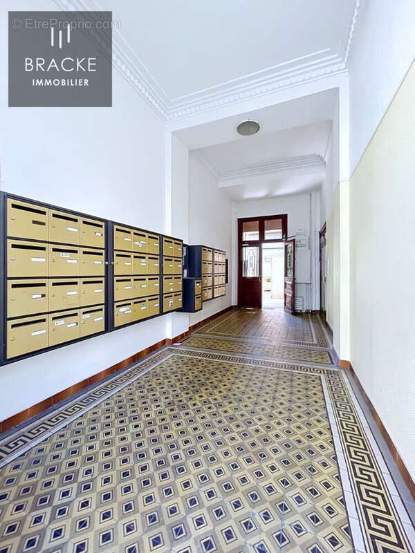 Appartement à COURBEVOIE