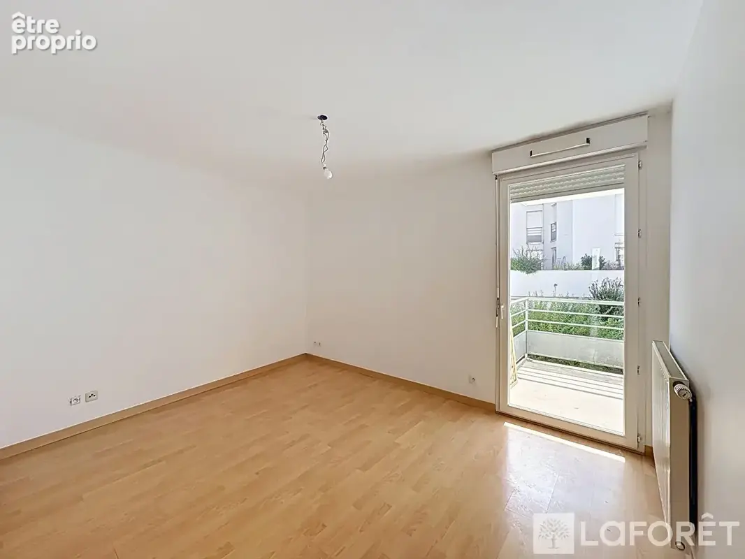 Appartement Voiron 4 pièce(s) 100.4 m2 - photo 8