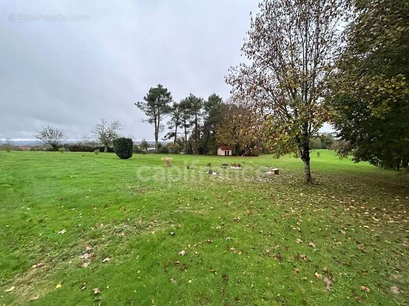 Dpt Dordogne (24), à vendre GENIS maison P5 de 113,78 m² - Terrain de 8 228,00 m² - photo 19