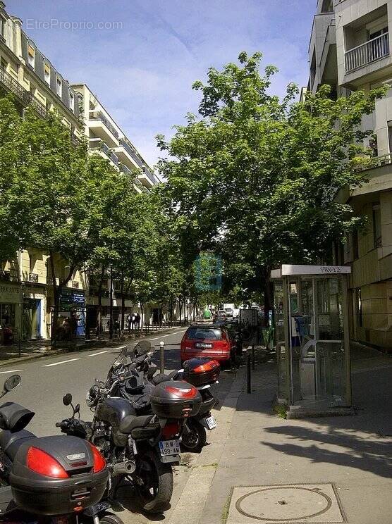 Commerce à PARIS-17E