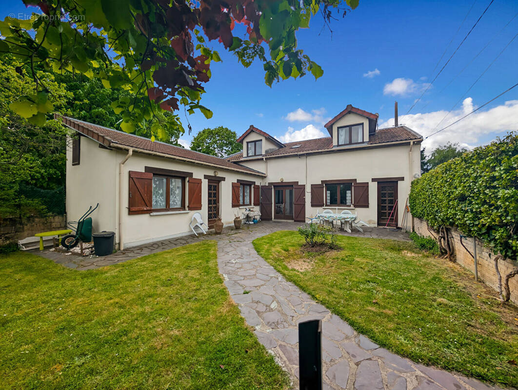 Maison à YERRES