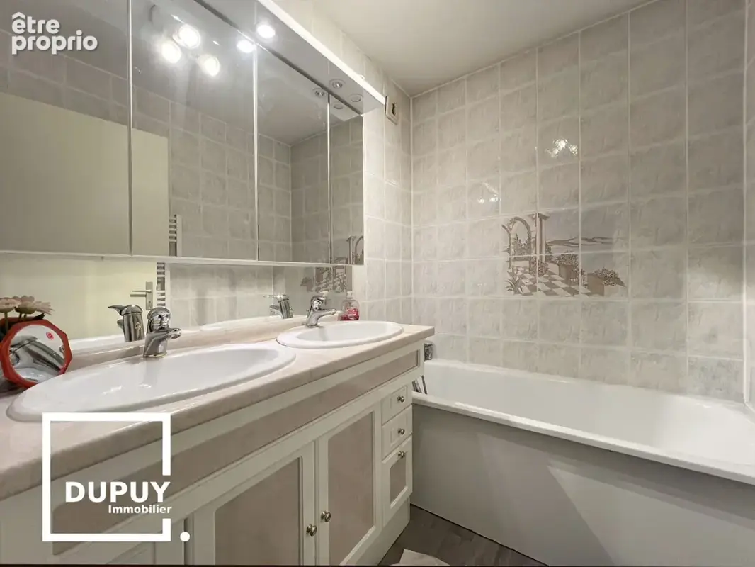 Les Raisins - Canal du Midi  T4 de 89 m² - Terrasse et Parking. - photo 9