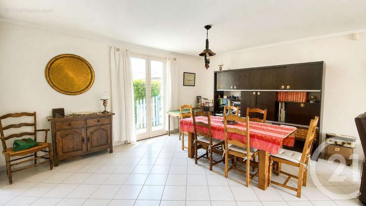 Maison à VILLENEUVE-LES-MAGUELONE