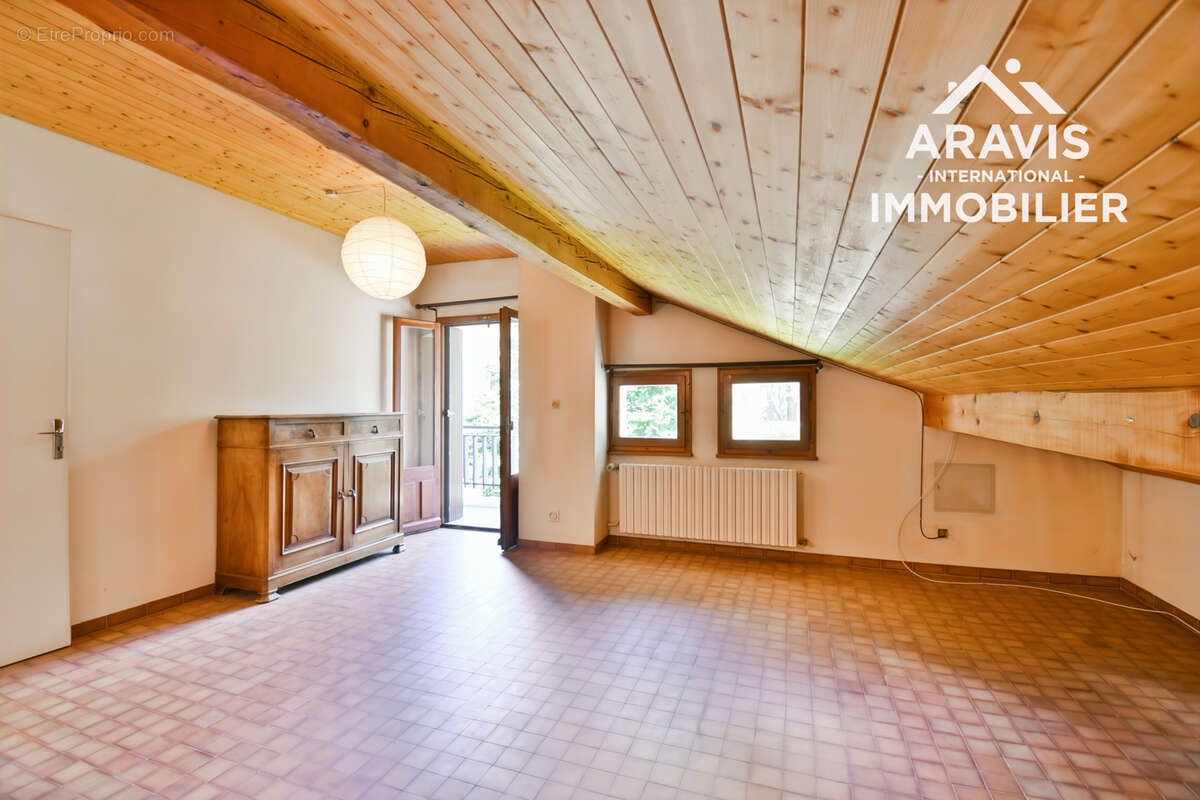 EXCLUSIVITÉ - Maison familiale avec vue panoramique sur les montagnes à Thônes - photo 16