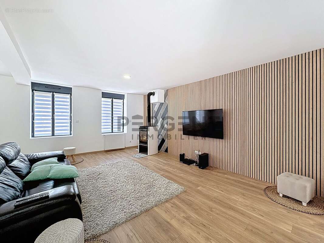 Maison à NOUZONVILLE