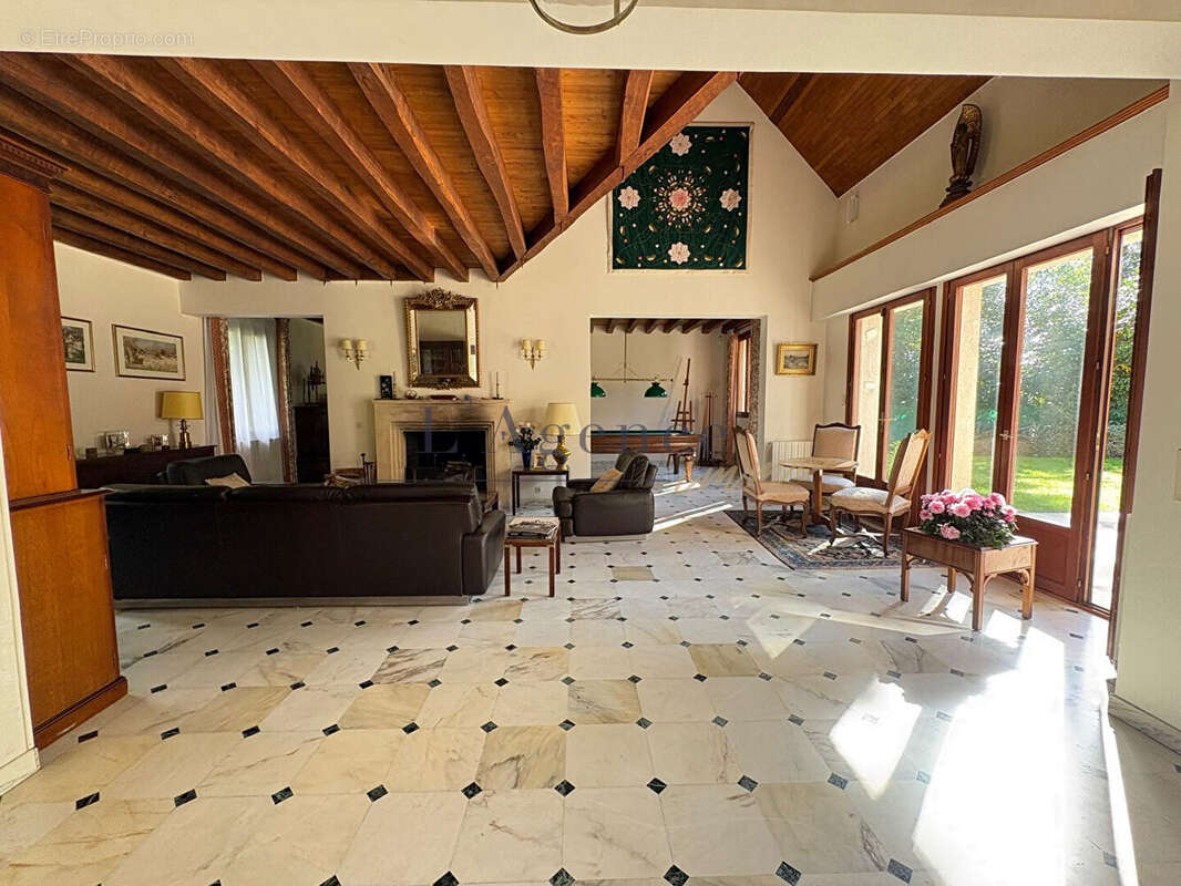 Maison à LAMORLAYE