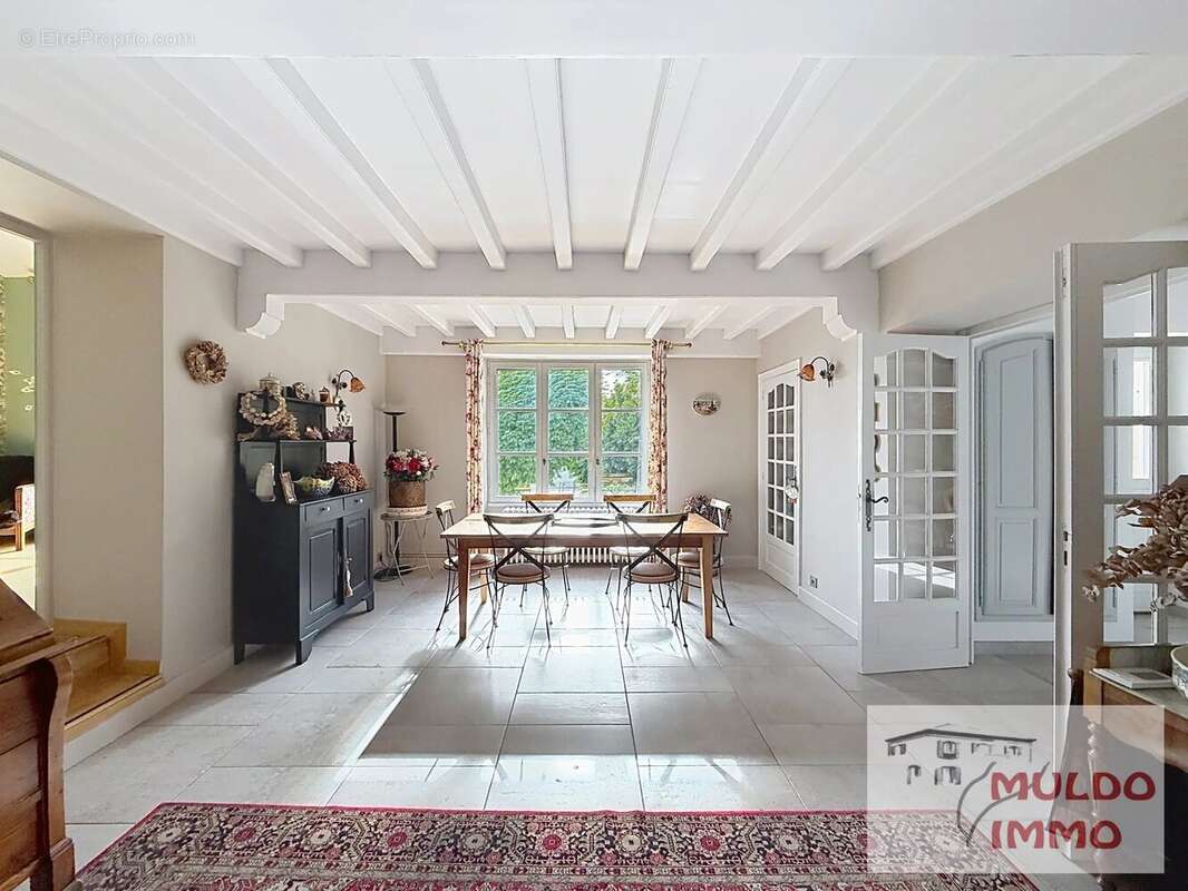 Maison à LENTILLY