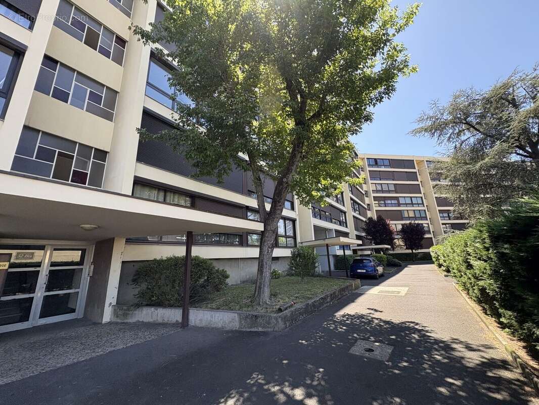 Appartement 66 m² à Clermont-Ferrand  - photo 9