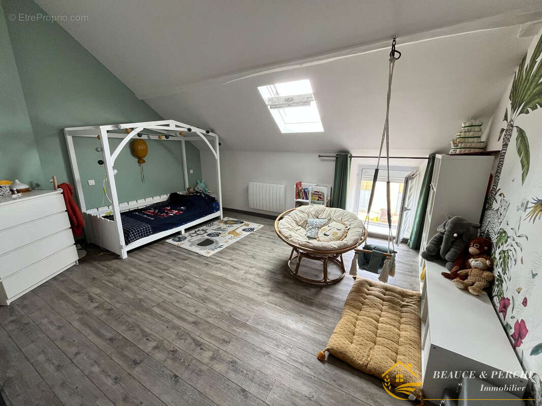 Maison à LUPLANTE