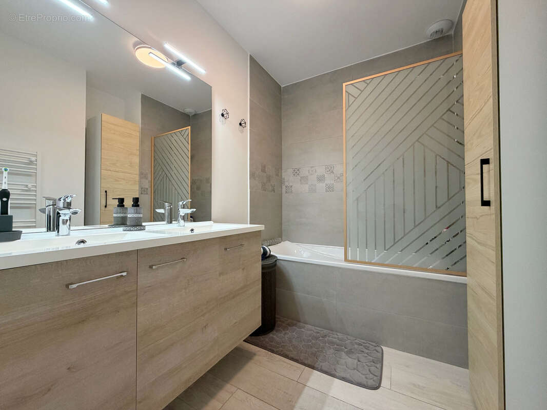 Maison à LA FARLEDE