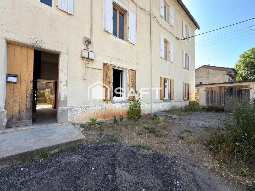 Appartement 74 m² à Saint-Jean-De-Valeriscle  - photo 1
