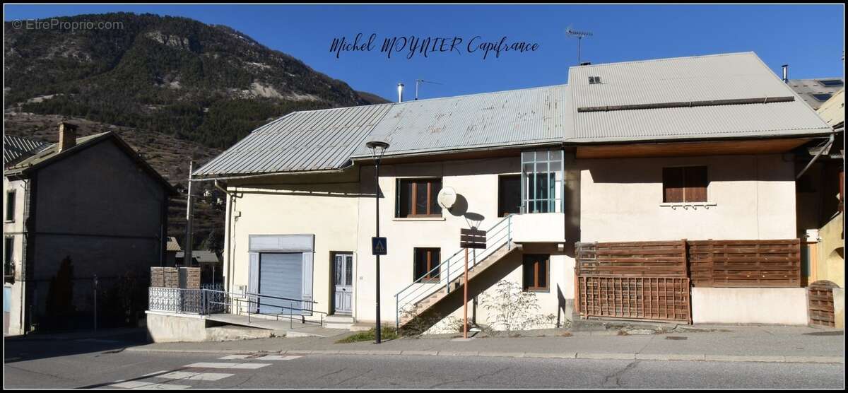 L’Argentière-la-Bessée centre : maison 5 pièces avec cave, combles et jardinet - photo 19