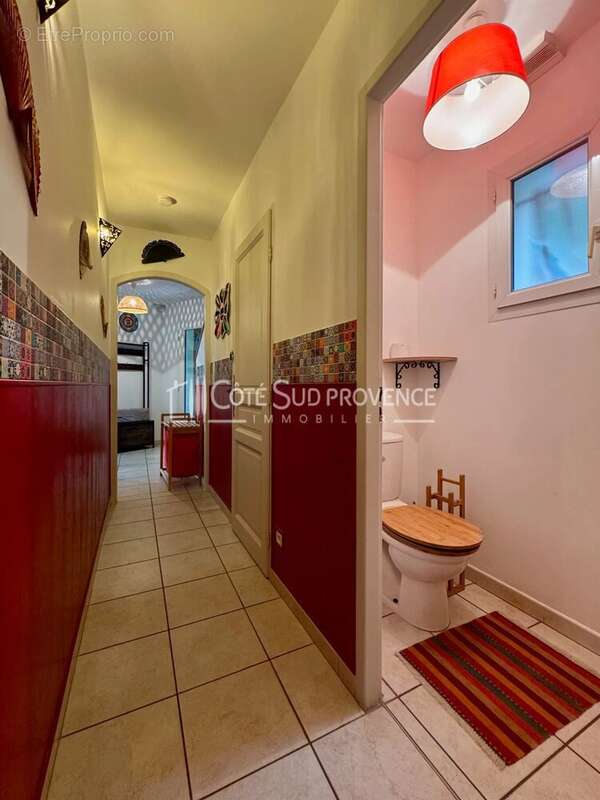 Maison à PERNES-LES-FONTAINES