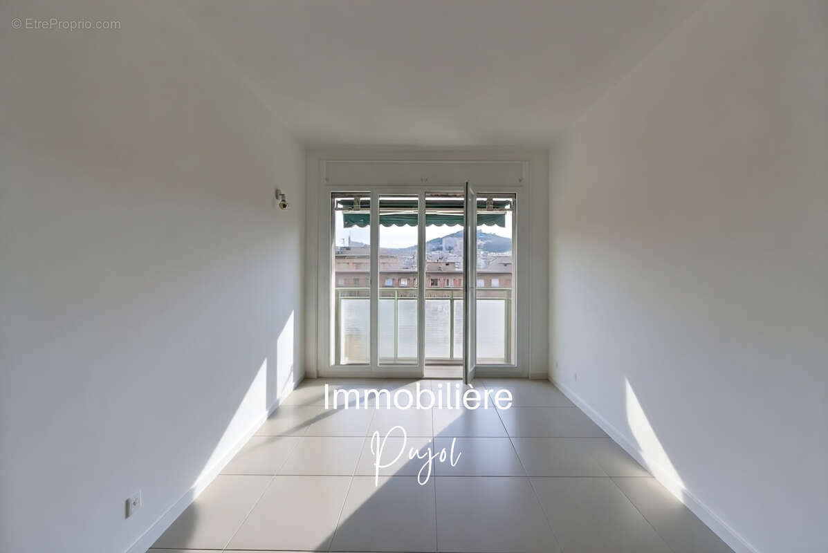 Appartement à MARSEILLE-2E
