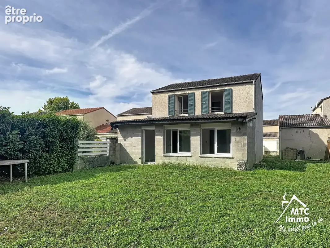 Maison à LA VERPILLIERE