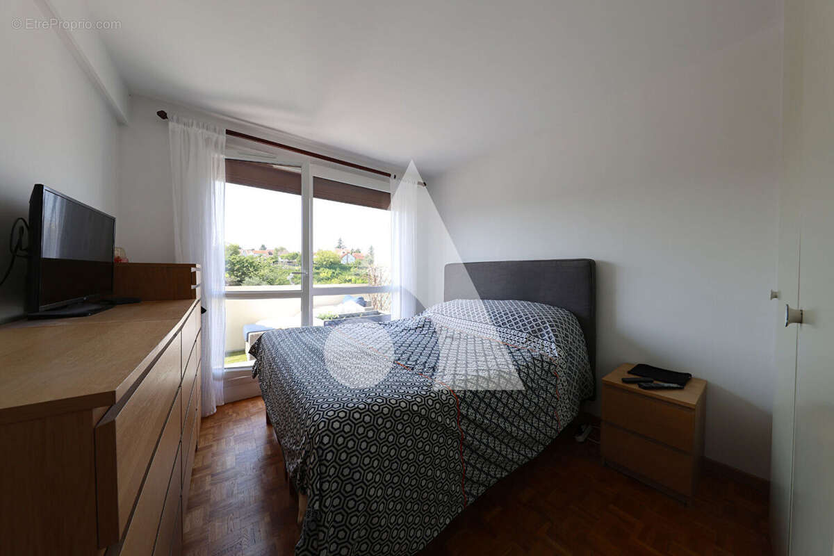 Appartement à CORBEIL-ESSONNES