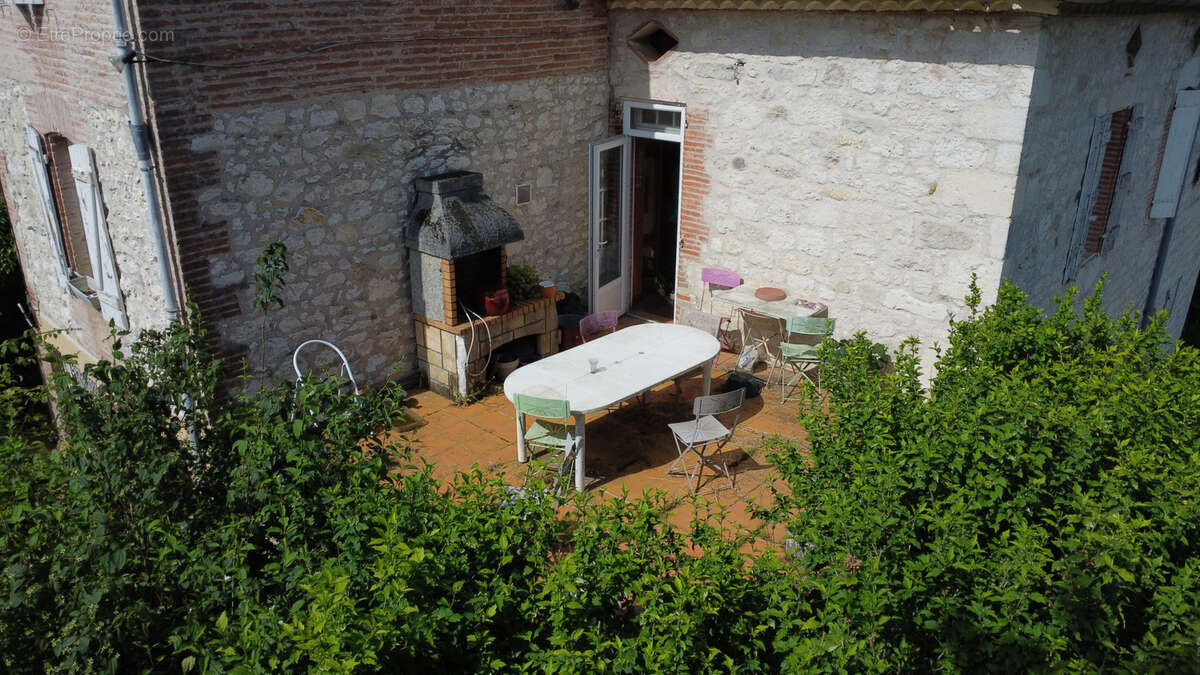 Maison à CAZES-MONDENARD