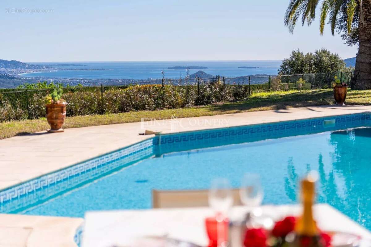 Maison à LES ADRETS-DE-L'ESTEREL