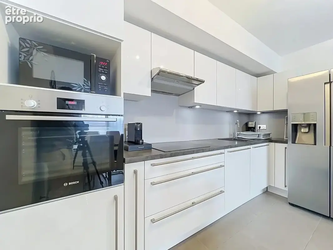 3p 61m², terrasse, piscine et 2 garages électrifiés - photo 4