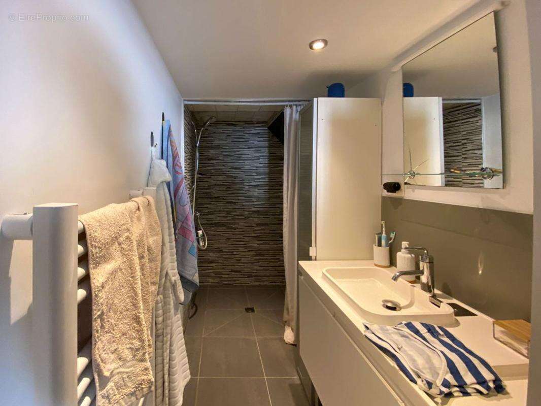 Appartement 163 m² à Saint-Loubes  - photo 5