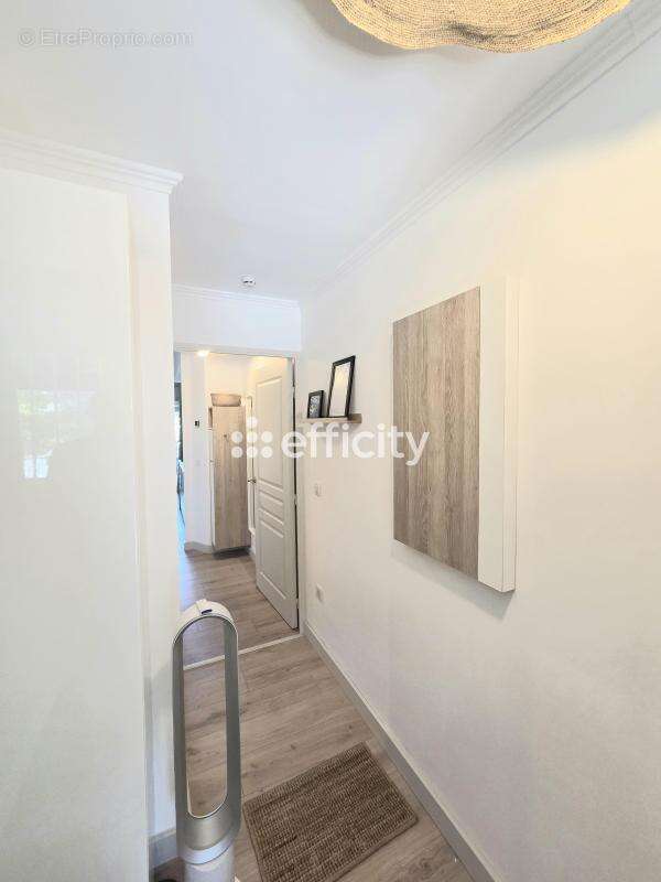 Appartement à GRIMAUD