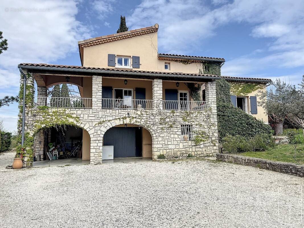 Maison à GROSPIERRES