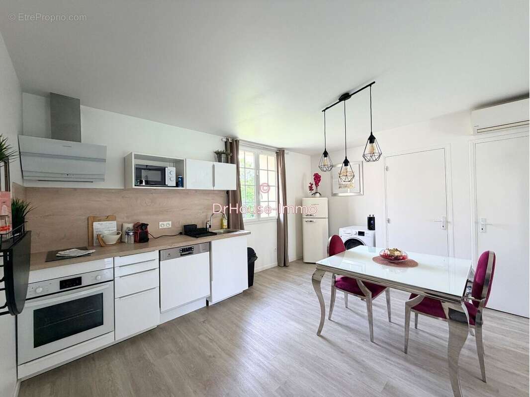 Appartement 149 m² à Pezarches  - photo 8