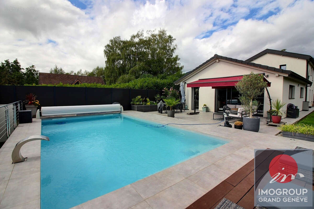 Maison à DIVONNE-LES-BAINS