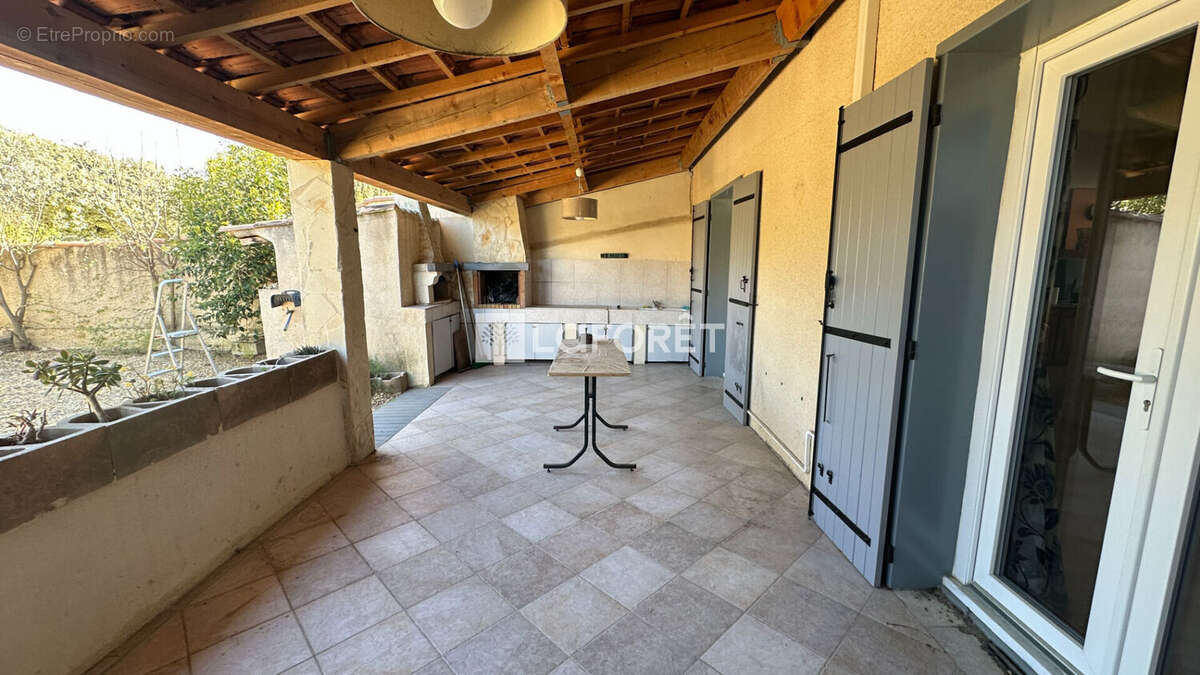 Maison à LA FARE-LES-OLIVIERS