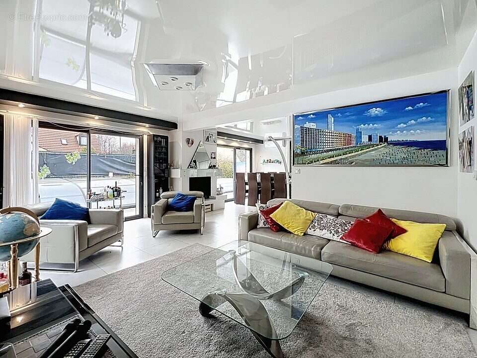 Maison à CHENNEVIERES-SUR-MARNE