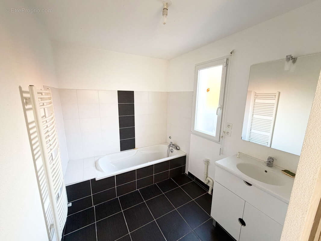 Maison à PONT-DU-CHATEAU