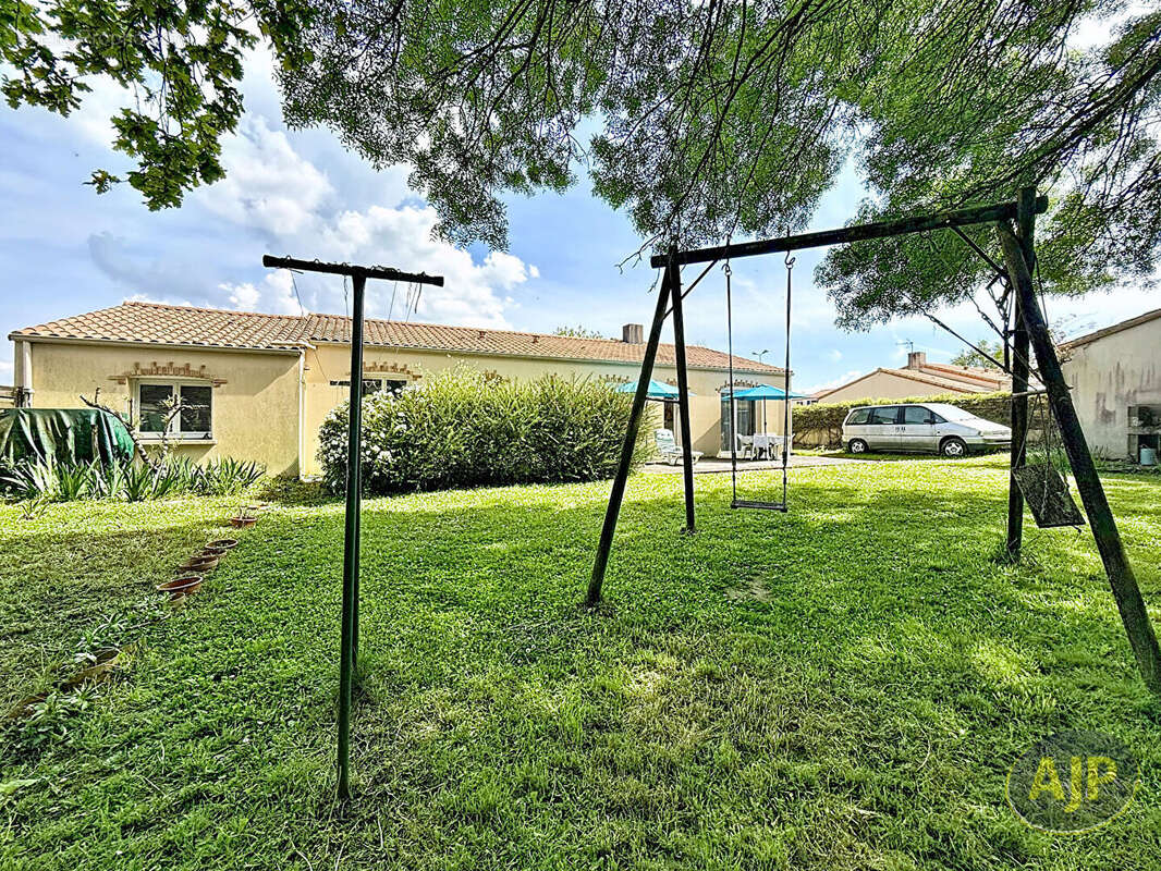Maison Port Saint Pere 6 pièce(s) 130 m2 - photo 10