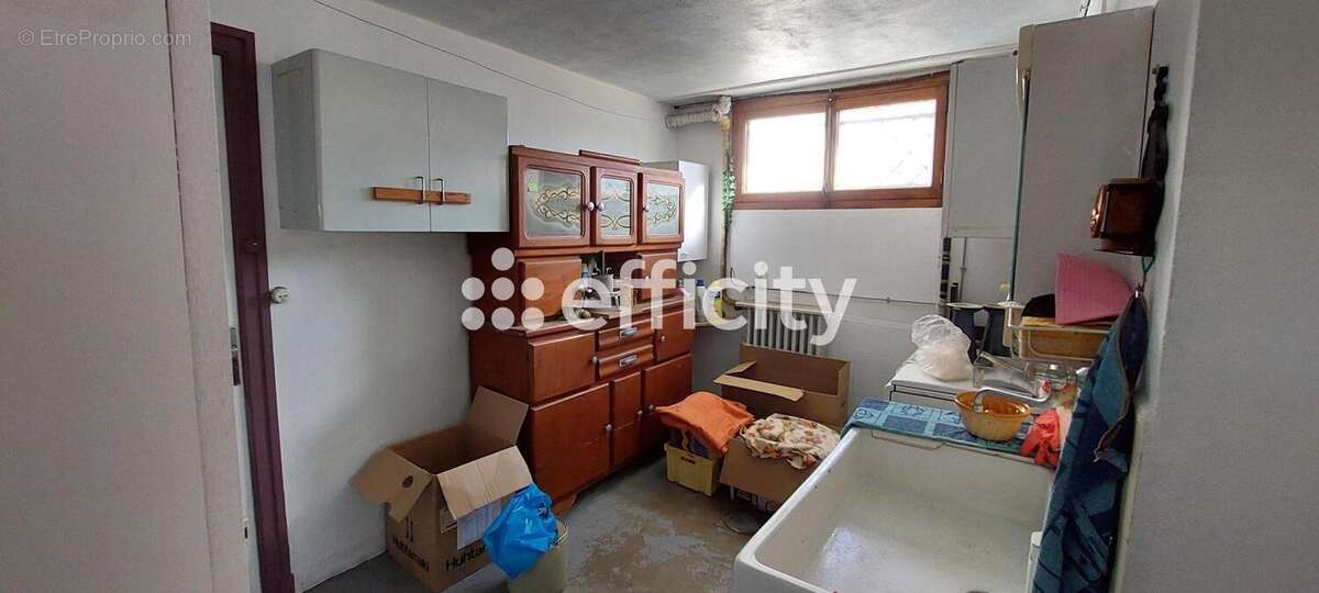 Maison 120 m² à Cour-Et-Buis  - photo 8