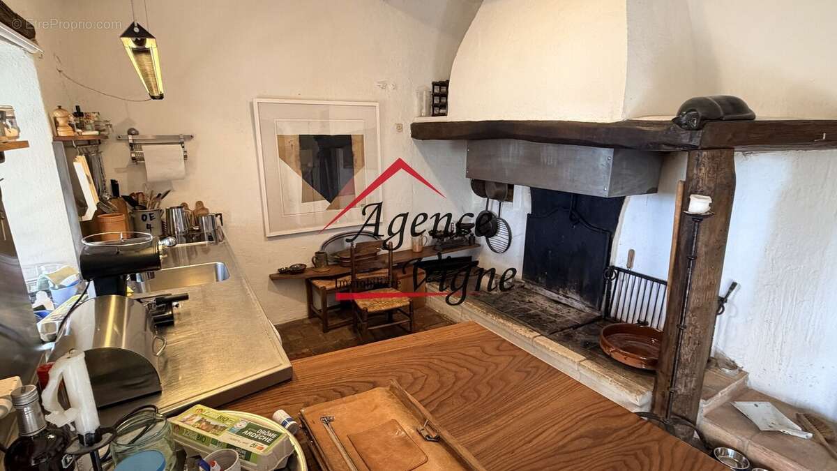 Maison à SAINT-VICTOR-DE-MALCAP