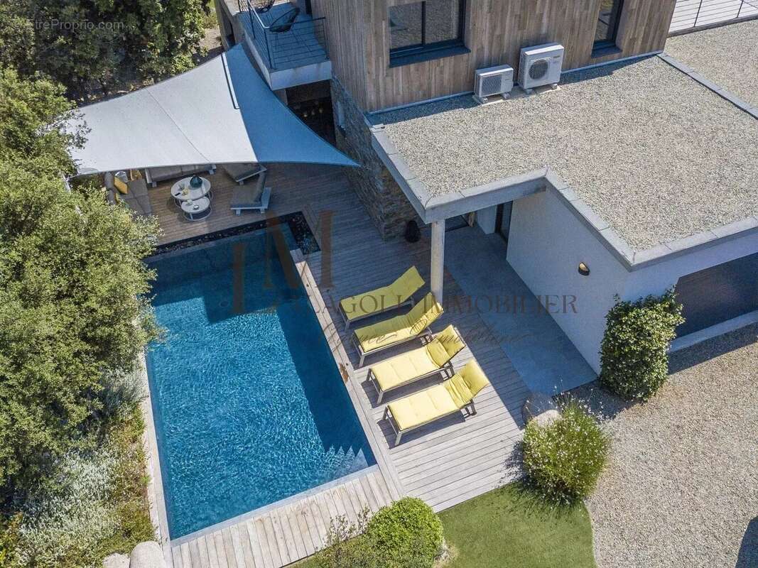 Maison à PORTO-VECCHIO