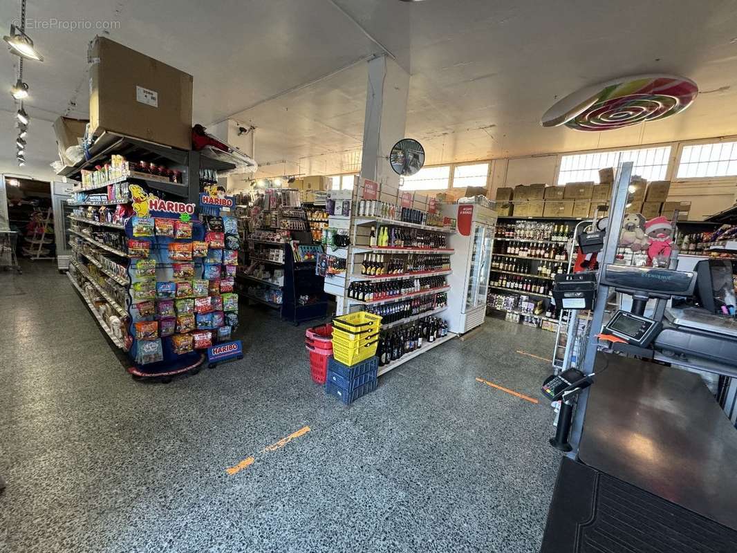 Commerce à VALRAS-PLAGE