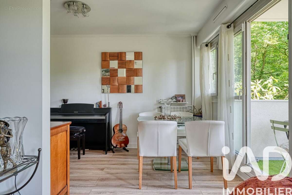 Photo 8 - Appartement à LE PLESSIS-ROBINSON