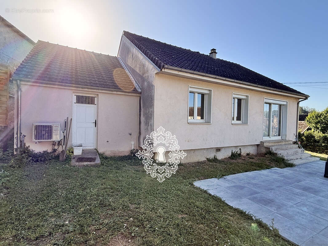 Maison à DONNEMARIE-DONTILLY